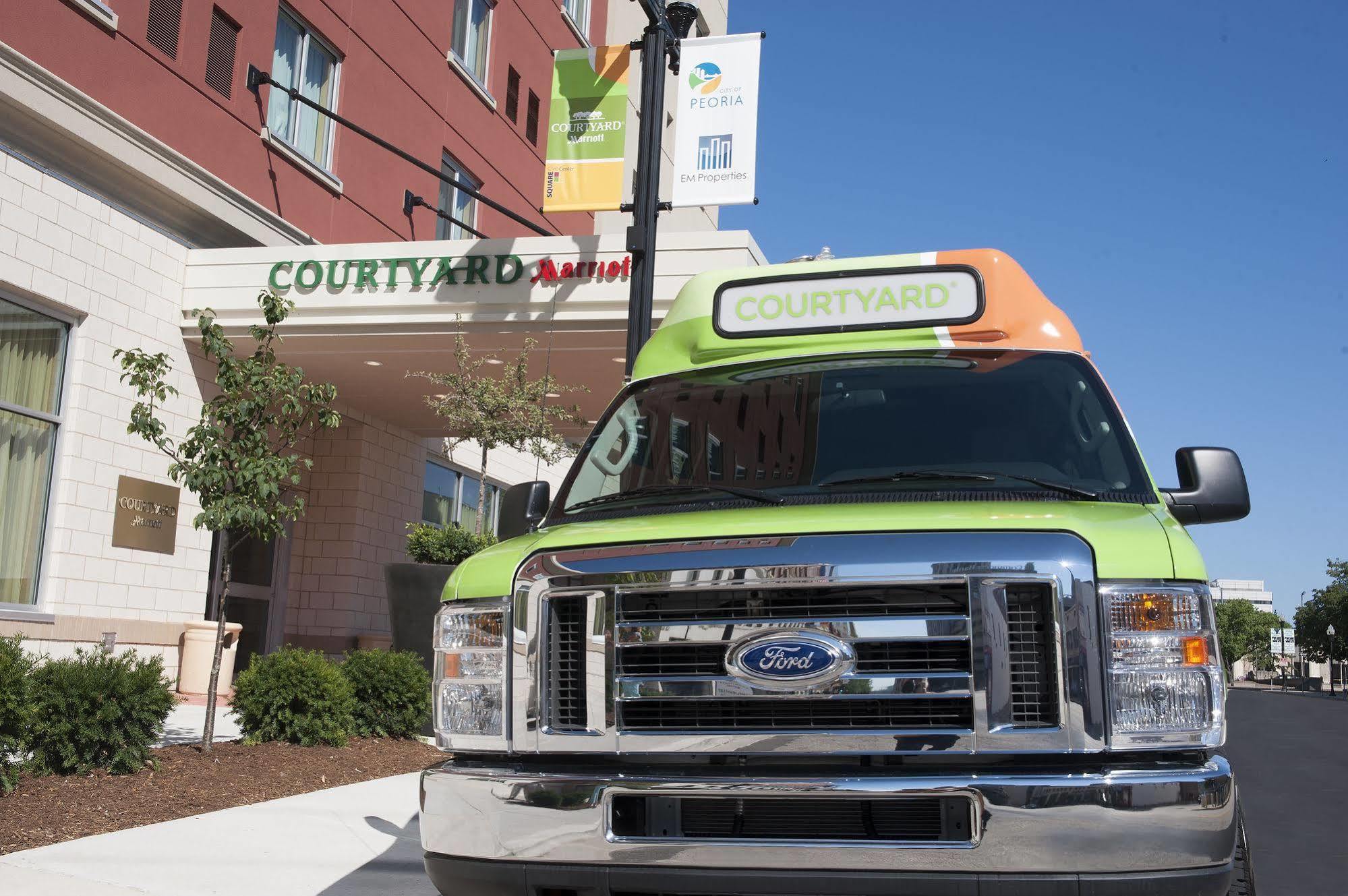 Courtyard Peoria Downtown Hotel Exterior photo